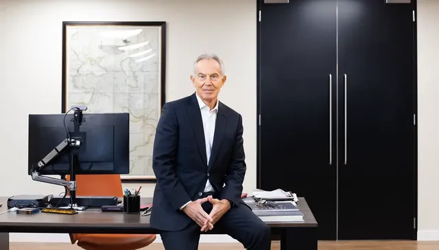 TikTok青年混剪新工党往事，粉丝混剪文化在生产“不同的政治想象”｜文化周报