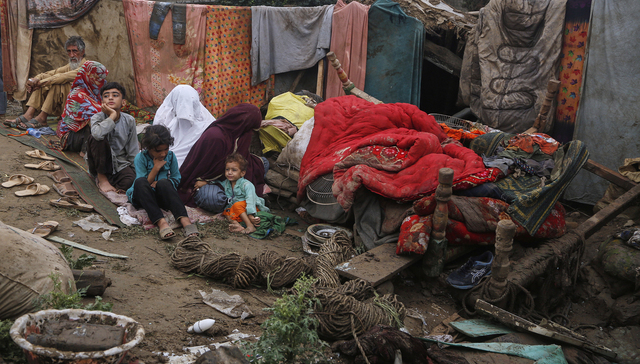 巴基斯坦异常暴雨致300多人死亡，政府：来不及发警报