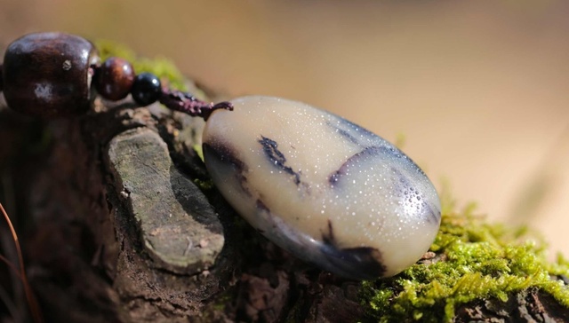央视曝光和田玉骗局，河南镇平县：4名主播和制假人员被控制