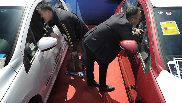 上半年超50%汽车经销商亏损，仅三成完成销售目标