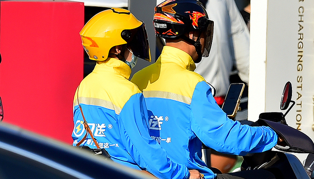 即时零售火力全开、同城配送机会增多，押注“一对一专送”的闪送中期业绩差强人意