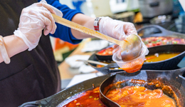 巨头下场，围猎自助小火锅