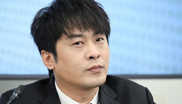 辛巴清空所有作品，两天前宣布退网未提“棉密码”事件