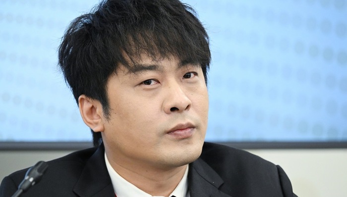 辛巴清空所有作品，两天前宣布退网未提“棉密码”事件