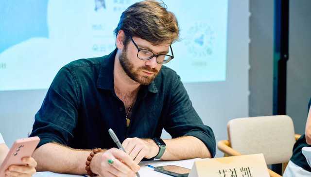 从北京到“大理福尼亚”：一个英国作家在中国的十五年