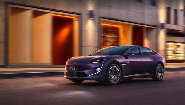 长安汽车2025年中报：新央企首秀高分答卷，“量价利”齐升勾勒增长新范式