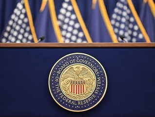 美联储理事“硬刚”拒绝辞职，民主党人谴责特朗普“厚颜无耻夺权”