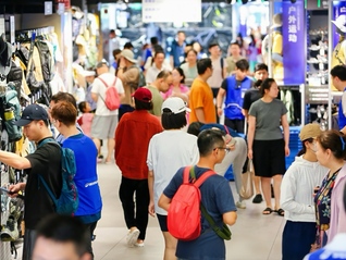 不将就的运动时代：迪卡侬试图用“大众+专业”赢得全民市场