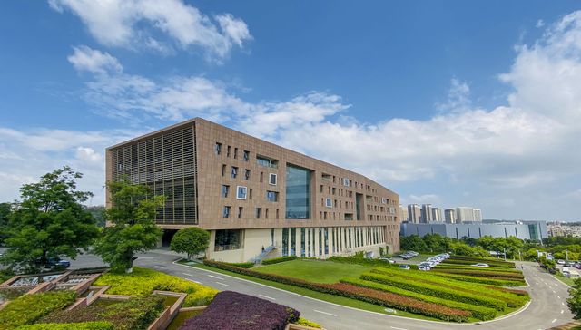 云南白药：上半年归母净利润36.33亿元，同比保持双位数增长，拟大额分红18.18亿回报投资者