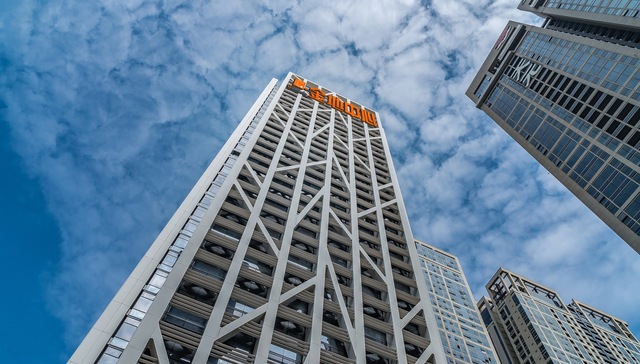 全力修复经营动能，金地集团上半年实现营收156.78亿元