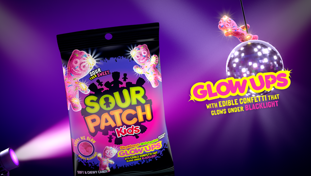 关灯就发光？亿滋、梦龙的“夜光零食”在小红书B站走红