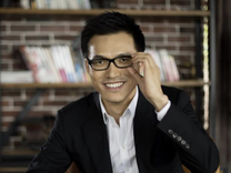 扶了王健林一把的男人，千万股权被冻结