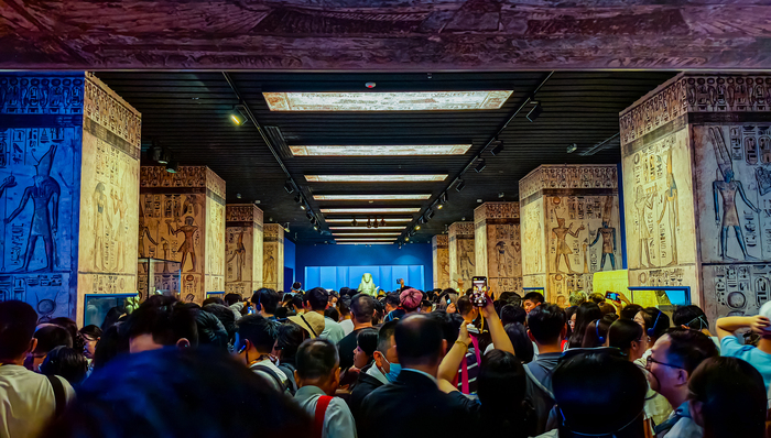 特展当道、出片盛行：艺术展真的迎来了好时代吗？