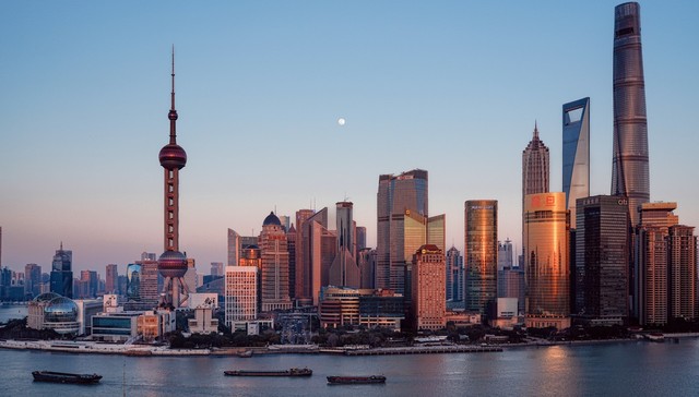 新政后上海土拍揽金111亿：中铁力压保利拿下杨浦滨江地，宇诚、精工首入沪