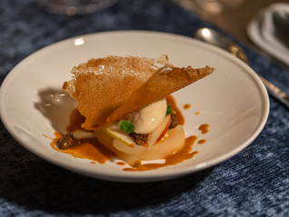 朱洁静探访越南中原传奇咖啡，上海泓0871推出云南野生菌品鉴宴 | 美食情报