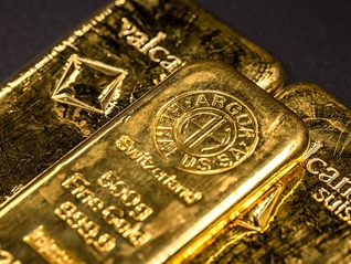 特朗普签署行政令豁免多种产品关税，包括黄金