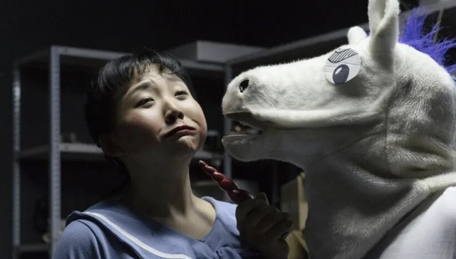 影视公司“卷”短剧：有人赚麻了，有人哭晕了