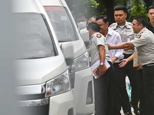 他信入狱后：早餐吃煮鸡蛋，可能当语言老师