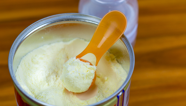 食品安全法修正草案通过，婴幼儿配方液态乳被纳入注册管理