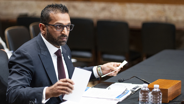 柯克案调查闹“乌龙”，FBI局长将出席国会听证会