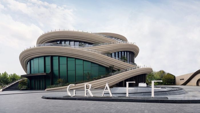 从珍稀原石到珠宝盒：“名钻之王”格拉夫在上海讲述65年历史