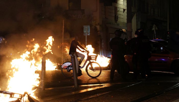 法国明天将举行大罢工，中国使馆再次发布安全提醒