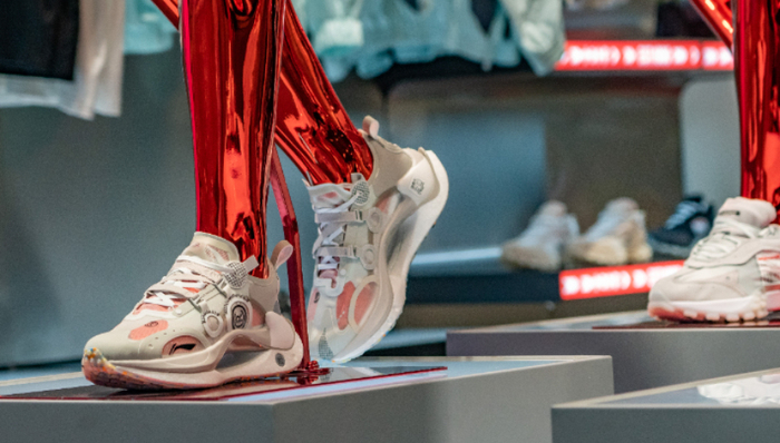 国产品牌,李宁,安踏,运动鞋服,