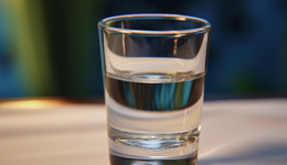 “硬汉精英”退场，白酒代言人焕新