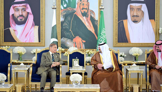 美国“保护伞”越发不靠谱，沙特与巴基斯坦签署共同防御协议