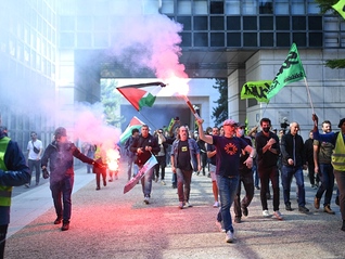 9大工会联手、预计超80万人游行，法国开始全国大罢工