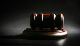 索要千万逼死前夫，翟欣欣犯敲诈勒索罪被判有期徒刑12年