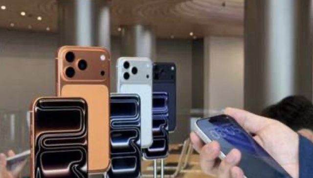 iPhone 17首发大排长龙：口碑火爆却最快“破发”，Air未上市，要等运营商eSIM获批