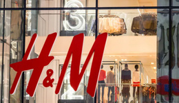 服饰品牌都押注的大店，能成阻止线下的溃败么？