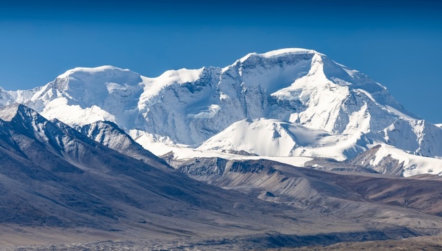 【评论】喜马拉雅山脉放烟花是否破坏生态？公众需要令人信服的解释