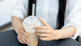 7000家門店狂奔后，霸王茶姬漲不動了？