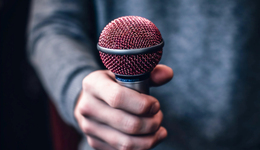 罗永浩，带不动视频播客