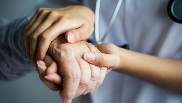 直通部委｜长期护理险服务项目目录公布 我国5G移动电话用户超11亿