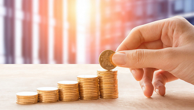 违规买卖股票！4名证券从业人员被罚，一人被罚没1.59亿元