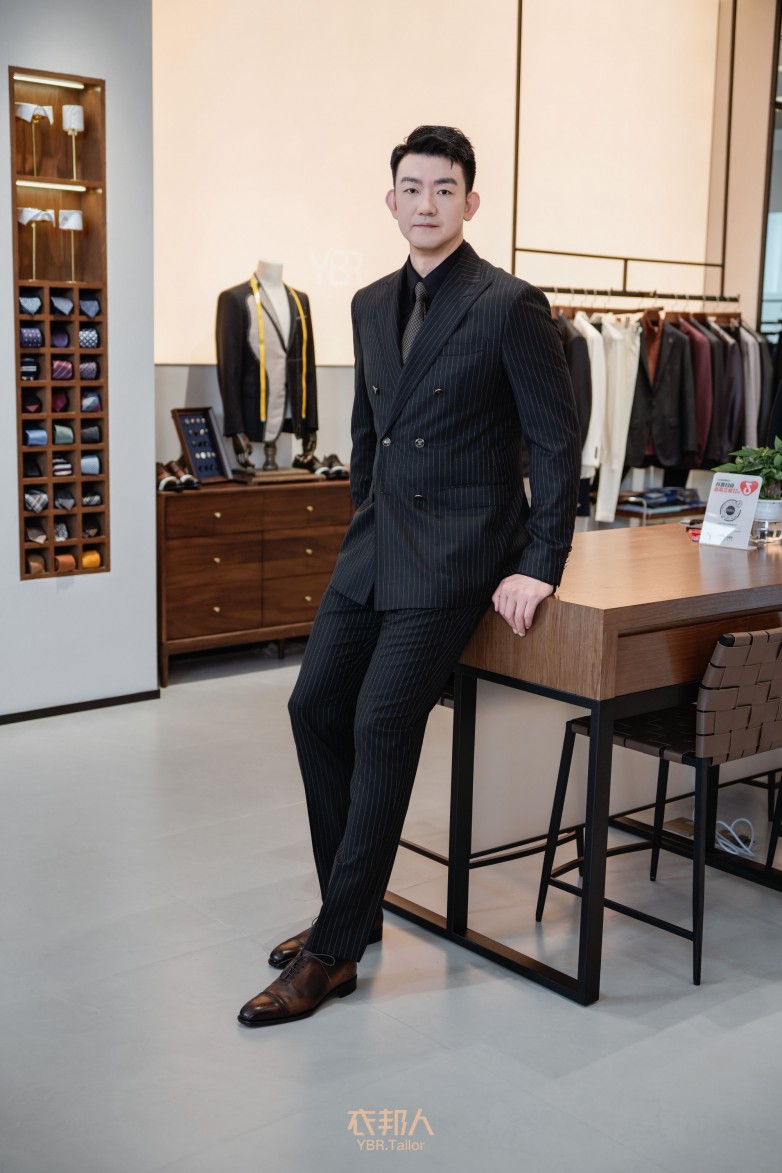 AM404143 (2) (2).jpg