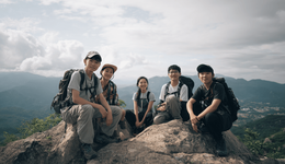 今年十一，沈白高鐵擠滿(mǎn)去東北旅行的年輕人