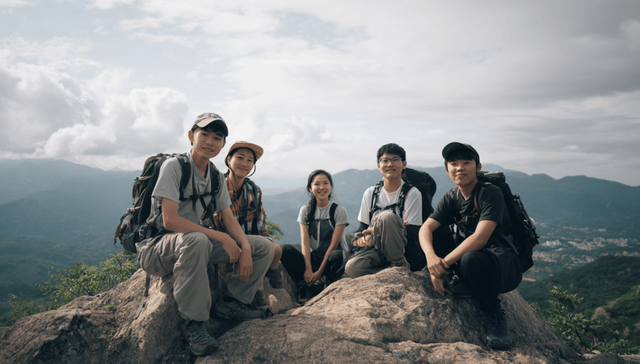 今年十一，沈白高铁挤满去东北旅行的年轻人