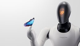 人形机器人“朋友圈”的明牌和暗战