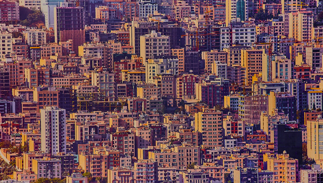 德黑兰水危机、地面沉降日益严重，伊朗总统重提迁都