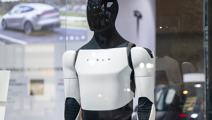 盘前机会前瞻|特斯拉第三代人形机器人明年量产！这几家公司与特斯拉深度合作值得关注（附概念股）