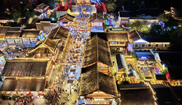 增值税发票数据透视“双节”消费：珠宝销售收入大涨超四成，服务消费表现亮眼