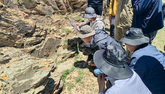 “秦始皇遣使采药昆仑石刻”保护升级，已列入青海省级文保单位名录