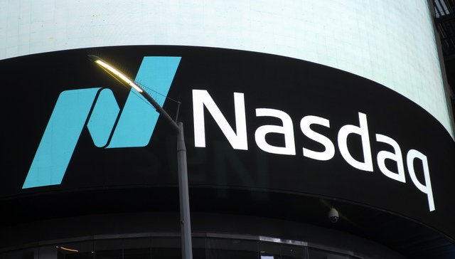 特朗普威胁实施关键软件出口管制，美股遭遇“黑色星期五”