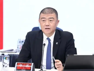 上任近9个月，万科董事长辛杰因个人原因辞职