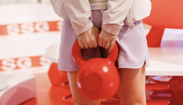 遭遇“身份危机”，从瑜伽裤到全品类的 lululemon 急需一个新人设