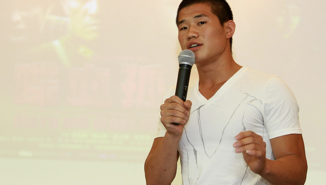 “嘎子哥”谢孟伟被执行超1400万 ，此前身着警服直播带货被行政拘留